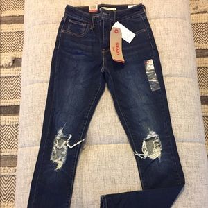 Levi 721 Busted Knee Jeans